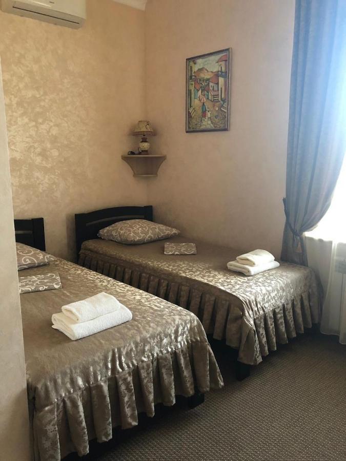 Готель Гостиный Двор Надежда Хлібодарське Екстер'єр фото